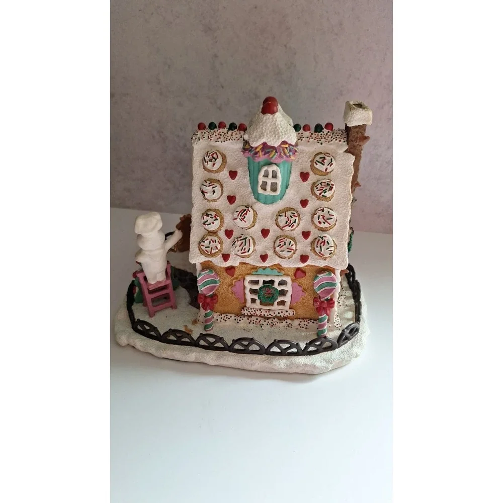 CHRISTMAS Pillsbury dough boy  CERAMIC LED LIGHTED VILLAGE House